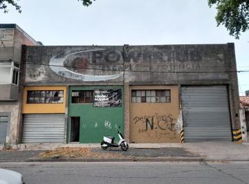 Local comercial · 700m² · 3 Ambientes · Galpón Buenos Aires 3886 (Acceso por Dos Calles)