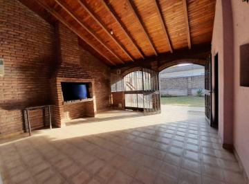 Casa · 106m² · 5 Ambientes · Venta - Casa 2 Dorm. Mas Comodín, Quincho y Patio - Barrio Triángulo - Rosario