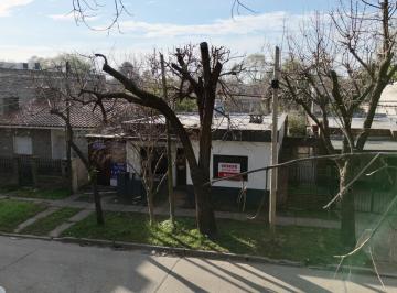 Casa · 112m² · 4 Ambientes · Venta - Casa 2 Dorm., Sobre H. Yrigoyen, Frente a La Plaza - Ideal Emprendimiento Comercial, Funes