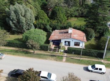 Casa de 4 ambientes, Villa General Belgrano · Casa Bº Centro - Villa General Belgrano - Av Los Manantiales Esq. Puerto Rico