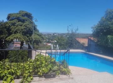 Casa · 171m² · 4 Ambientes · 4 Cocheras · Casa en Venta Villa Carlos Paz, Entorno Maravilloso!