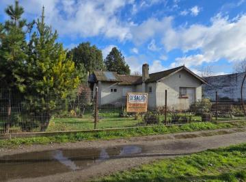 Casa de 4 ambientes, El Bolsón · Propiedad Unica Comercial Sobre Av San Martin