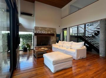Casa · 637m² · 5 Ambientes · 4 Cocheras · Casa en Venta en Villa Belgrano, Córdoba