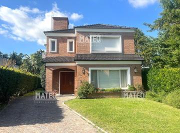 Casa de 5 ambientes, Moreno · Propiedad de Buena Calidad Constructiva