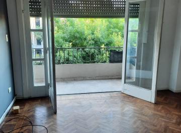 Departamento de 4 ambientes, Barracas · Luminoso y Amplio Dpto 4 1/2 Amb Sin Expensas 2° P por Escalera