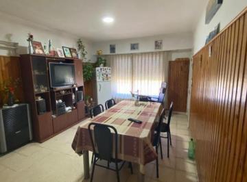 Casa · 90m² · 4 Ambientes · 2 Cocheras · Casa 4 Ambientes con Garage Doble