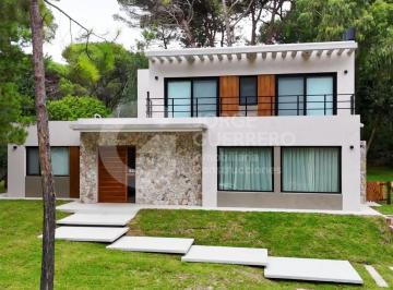 Casa · 1189m² · Proyecto Llave en Mano; Mirlo