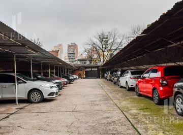 Garage · 651m² · Excelente Garaje Comercial Mas Dos Locales en Parque Patricios.