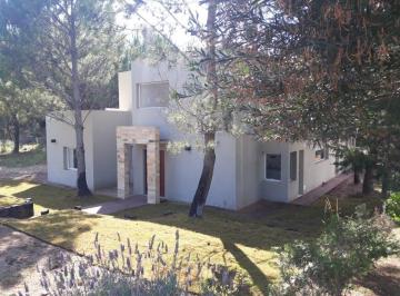 Casa de 7 ambientes, Costa Esmeralda · Residencial 1 - 5 Dorm + Depen C/pileta Ubicac Central
