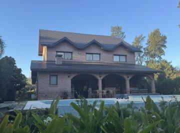 Casa · 330m² · 11 Ambientes · 2 Cocheras · Casa La Isla 11 Amb
