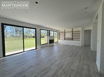 Casa · 165m² · 3 Ambientes · 5 Cocheras · Casa Moderna en Venta Club de Campo Los Palenques Manzanares