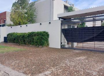 Departamento · 106m² · 4 Ambientes · 1 Cochera · Duplex en Venta, Barrio Cerrado - La Plata