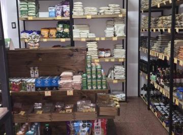 Bodega-Galpón · 60m² · Deposito - Ramos Mejia