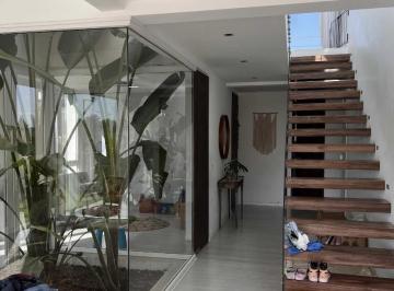 Casa · 260m² · 6 Ambientes · 3 Cocheras · Casa Los Castaños 4 Ambientes con Pileta