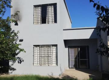 Casa · 340m² · 3 Ambientes · Casa - Virrey del Pino