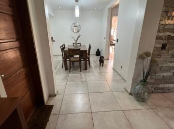 Casa de 5 ambientes, Lomas de Zamora · Casa 5 Ambientes en Venta Banfield