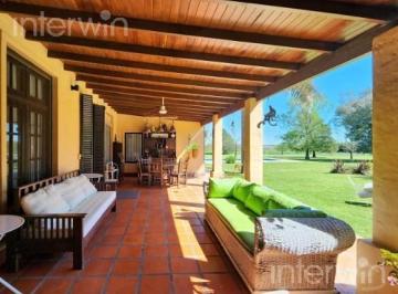 Casa · 330m² · 7 Ambientes · Casa de 7 Ambientes - Pileta - Jardin - Parrilla - Exaltacion de La Cruz - Chacra en Chenaut - Venta