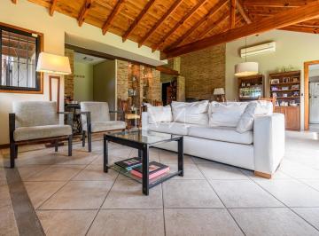 Casa · 171m² · 4 Ambientes · 2 Cocheras · Venta Casa Quinta con Pileta en Manuel Alberti, Pilar.