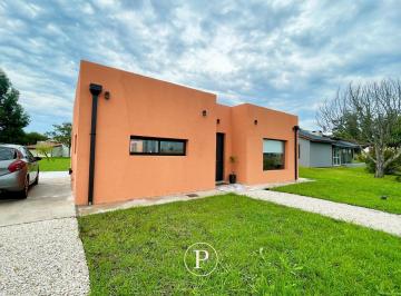 Casa · 120m² · 4 Ambientes · Chalet Estilo Moderno en Costa del Sol