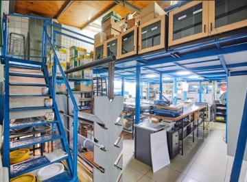 Local comercial · 208m² · Alquiler Local con Vivienda en Olivos