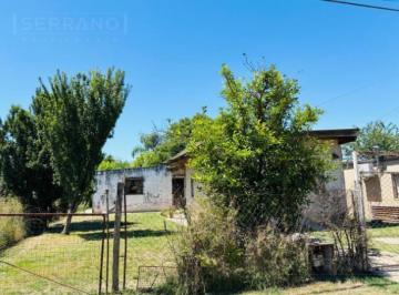 Casa · 80m² · 3 Ambientes · 1 Cochera · Venta de Casa a Reciclar en Torres, Lujan
