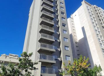 Amplio departamento de 92 m² con 2 habitaciones, calefacción por radiadores, bal · Venta de Departamento en Caronti 65