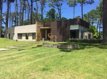 Casa · 181m² · 5 Ambientes · 1 Cochera · Casa en Venta 5 Ambientes Pinamar