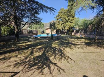 Casa · 460m² · 6 Ambientes · 3 Cocheras · Casa en Venta en Villa Carlos Paz 4 Dorm.