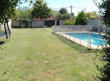 Casa · 108m² · 4 Ambientes · Venta Casa Lobos 4 Amb Piscina Jardin Eventos