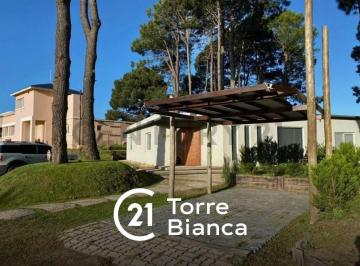 Casa · 130m² · 4 Ambientes · 1 Cochera · Venta de Casa (4) Cuatro Ambientes - Barrio Nayades - Permuta - Pinamar - Costa Atlantica