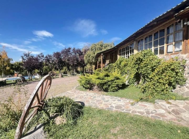 Terreno · 480m² · 3 Ambientes · 10 Cocheras