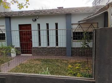 Casa · 79m² · 4 Ambientes · 1 Cochera · Apto Crédito Casa en Venta Tipo PH 3 Dorm. Cochera Patio