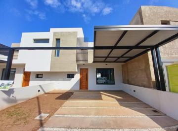 Departamento · 182m² · 2 Dormitorios · 1 Cochera · Venta Duplex 2 Dorm. en Terrazas de Manantiales