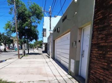 Casa de 3 ambientes, Rosario · Casa Pasillo Interna en Venta