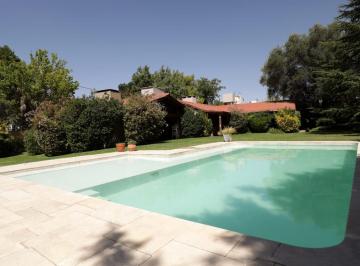 Casa de 12 ambientes, Chacras de Coria · Vendemos Hermosa Casa en El Corazón de Chacras de Coria
