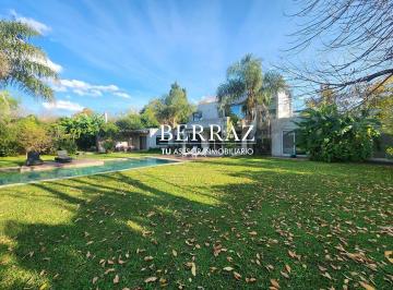 Casa · 301m² · 7 Ambientes · 4 Cocheras · Casa Venta 5 Dorm. Lote de 1724 m² Barrio Villa Rosa Pilar
