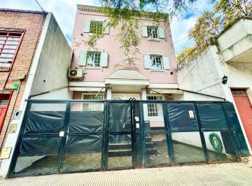 PH · 87m² · 6 Ambientes · 1 Cochera · ¡Gran Tríplex con Cochera en Pleno Villa Urquiza!