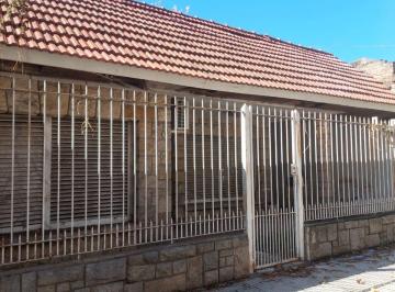 Casa de 5 ambientes, Lomas de Zamora · Casa - Barrio Ingles - Temperley O. a Refaccionar - Oportunidad