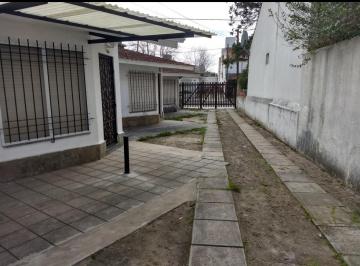 PH de 2 ambientes, Santa Teresita · Departamento 2 Amb en Sta Teresita (2 Cuadras de La Playa)