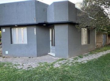 Casa · 68m² · 1 Ambiente · 1 Cochera · Venta Casa 1 Dormitorio Zona Parque