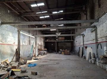 Bodega-Galpón · 565m² · Versátil Propiedad + Galpón: 565 m² Sobre Millán