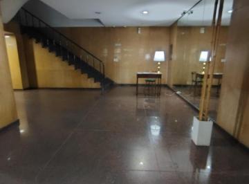 Departamento · 78m² · 4 Ambientes · 1 Cochera · Venta Excelente Depto en Avellaneda, Italia 74.