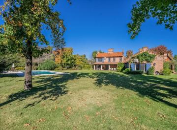 Casa · 347m² · 7 Ambientes · Casa Quinta en Venta en Martindale, Pilar, G. B. a. Zona Norte