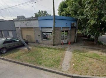 Local comercial · 260m² · 2 Cocheras · Locales en Venta