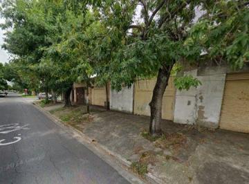 Local comercial · 260m² · 8 Ambientes · 2 Cocheras · Locales en Venta