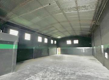 Bodega-Galpón · 200m² · 9 Cocheras · Galpón. | Ruta 11