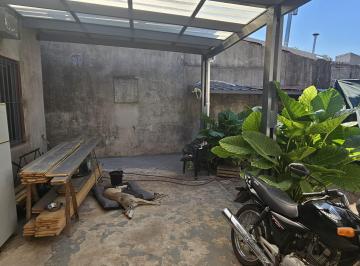 Casa de 4 ambientes, Lanús · Casa de 4 Amb con Fondo en Escalada