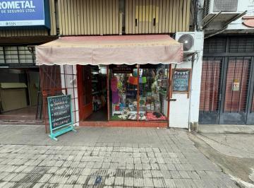 Local comercial · 18m² · 1 Ambiente · En Venta - Local Comercial a La Calle - Lourdes