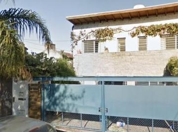 Casa · 183m² · 4 Ambientes · 1 Cochera · Casa Duplex con Jardin y Cochera en Santa Rita Boulogne