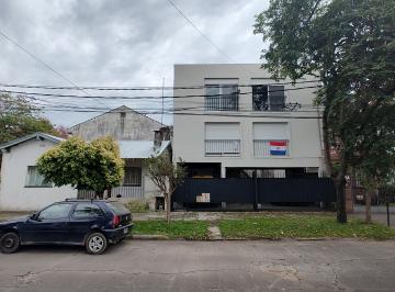 Edificio de 4 ambientes, San Isidro · En Venta 2 Departamentos + 3 Cocheras + Casa 3amb Para Ampliar Proximo Unicenter
